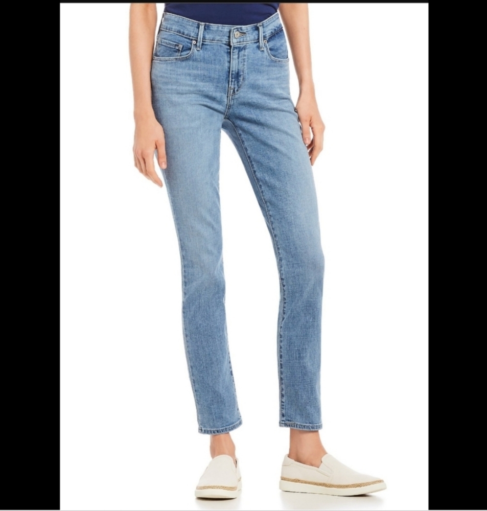 Levi's Mid Rise Skinny Jeans Size 4 Light Wash